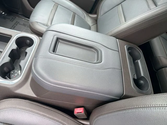 Used 2020 White GMC Denali image 24