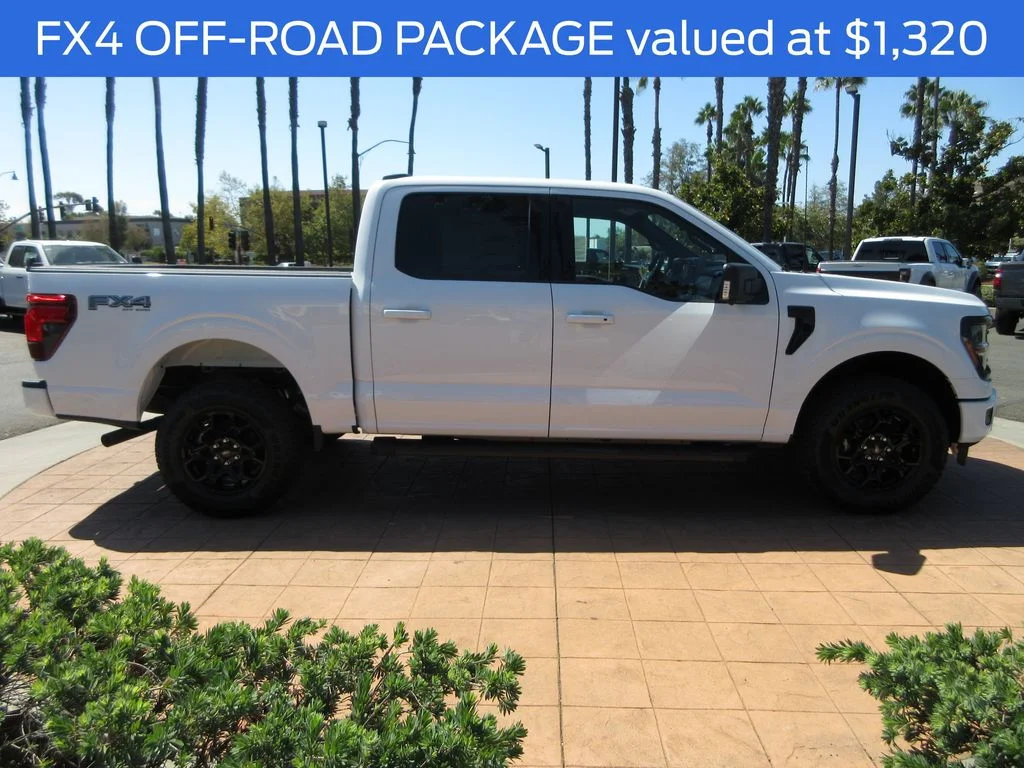 New 2026 Oxford White Ford XLT image 5