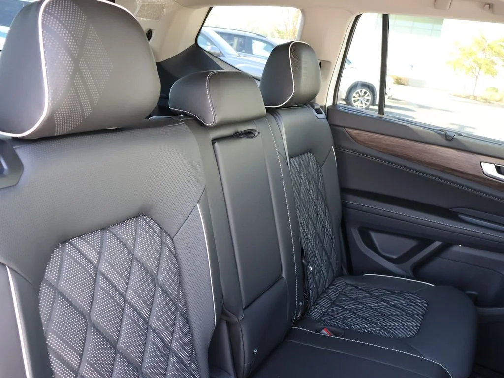 2026 Volkswagen Atlas SEL Premium R-Line - Photo 17