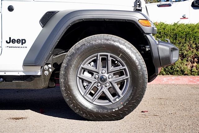 New 2026 Bright White Clear-Coat Exterior Paint Jeep Sport S image 8