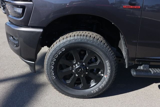 New 2026 Granite Crystal Metallic Clear-Coat Exterior Paint RAM Tradesman image 10