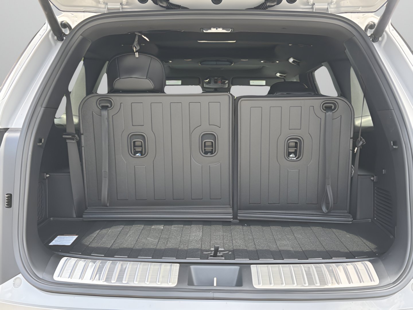 New 2027 Wolf Gray Kia X-PRO SX image 25