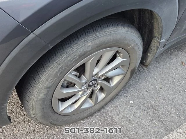 Used 2016 Gray Hyundai SE image 7