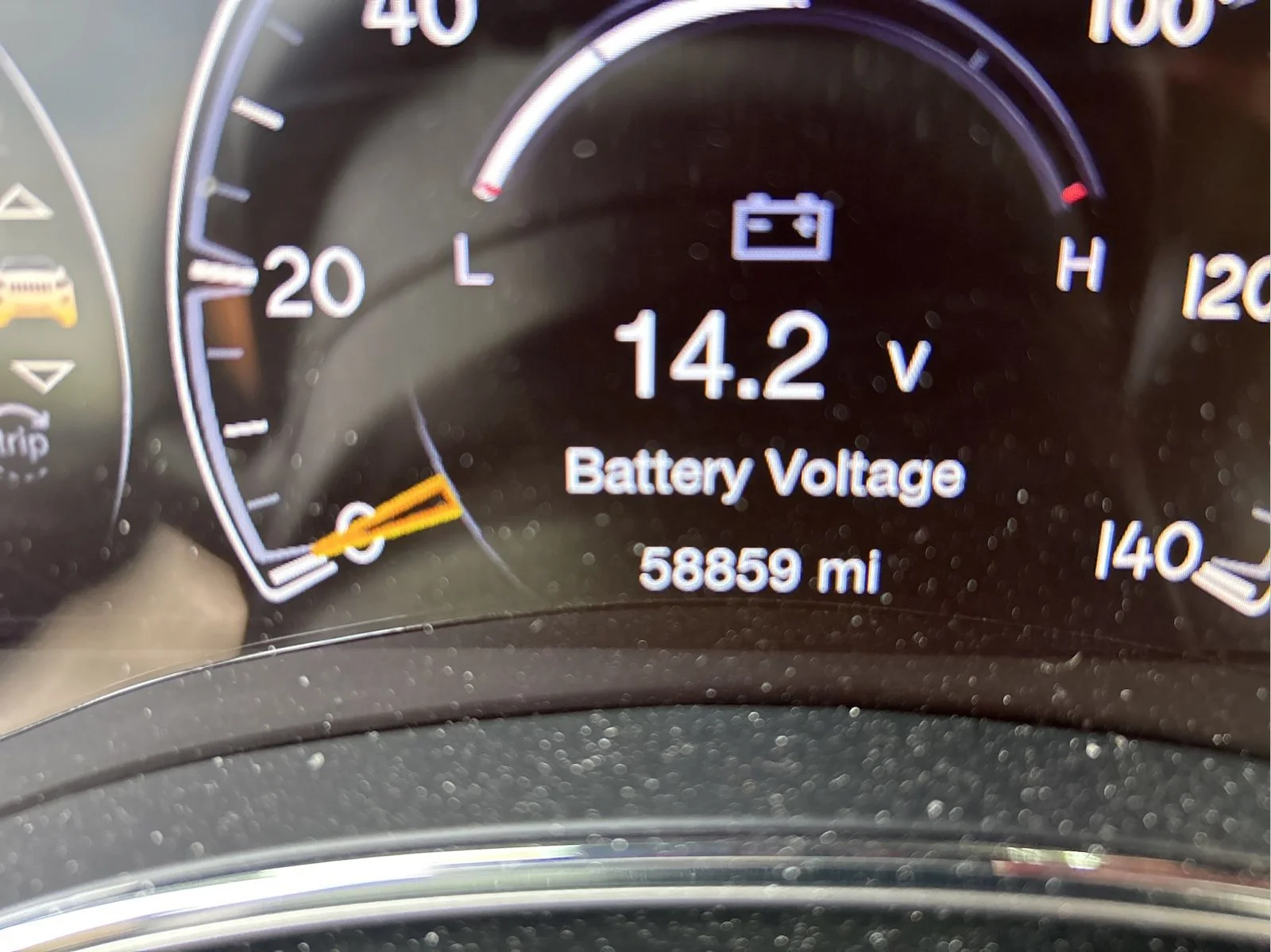 Used 2020 Velvet Jeep Altitude image 15