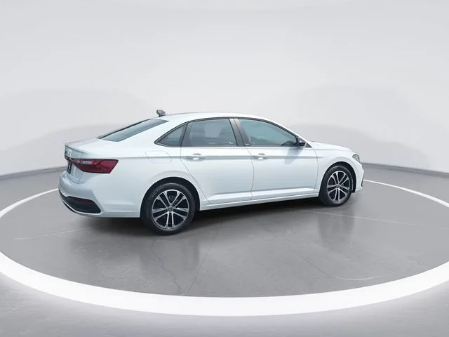 Used 2025 White Volkswagen 1.5T Sport image 9