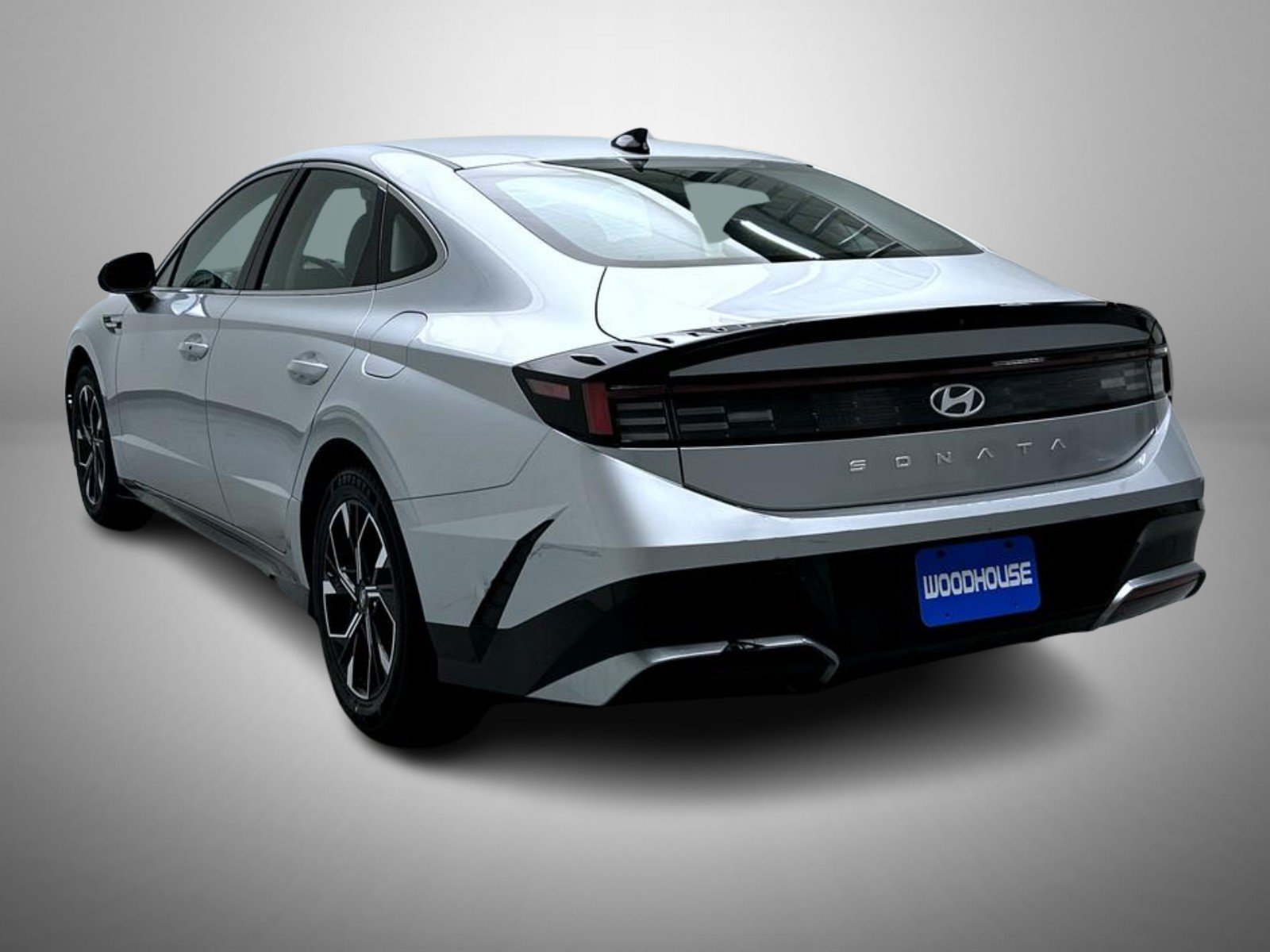 Used 2025 Silver Hyundai SEL image 7