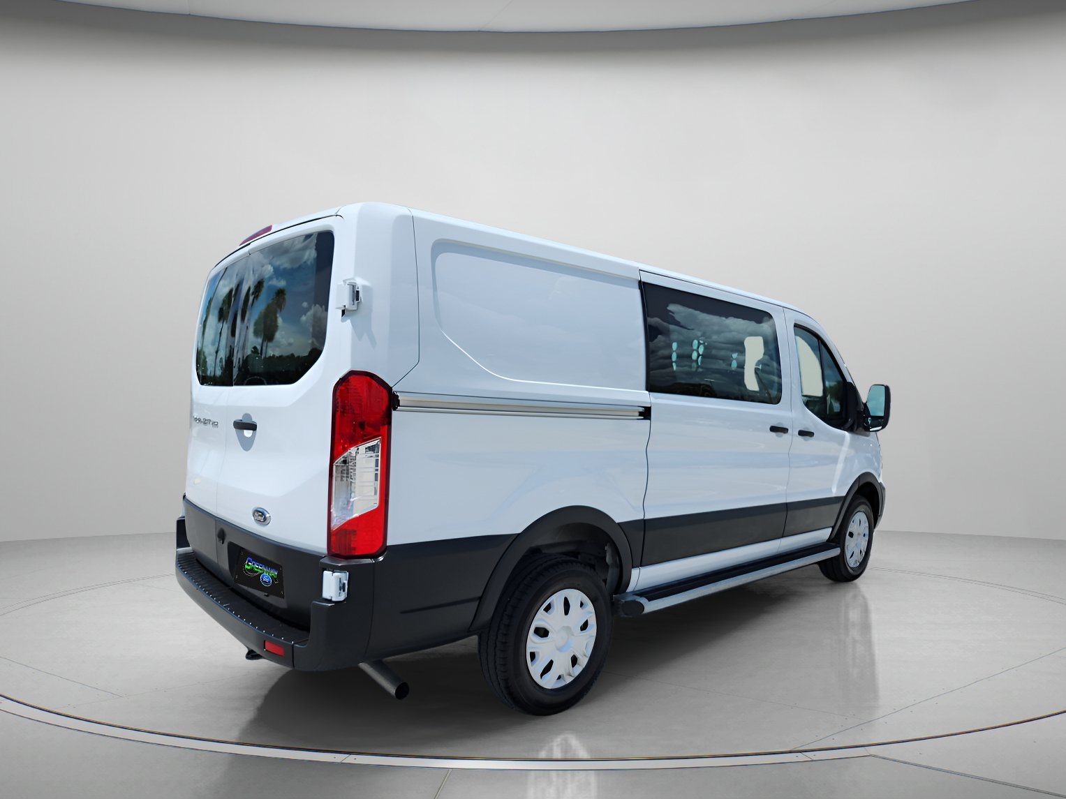 Used 2025 Oxford White Ford Base image 3
