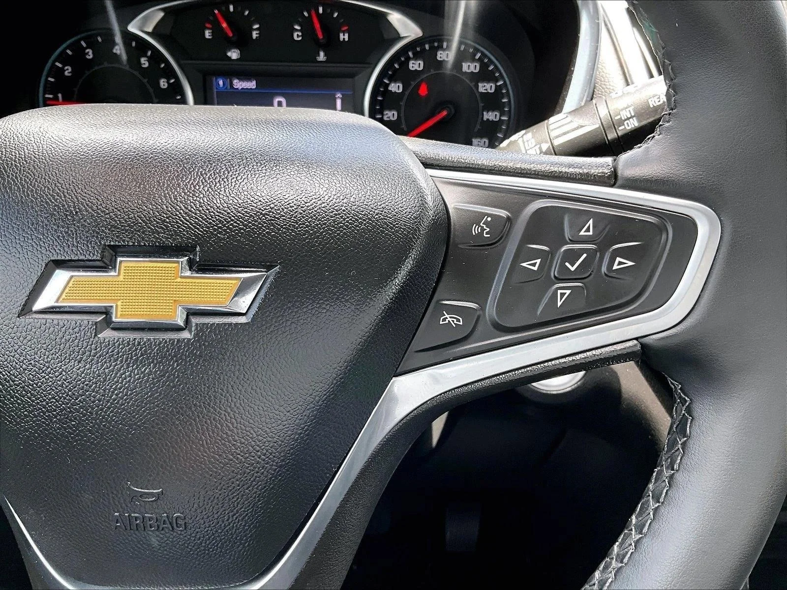 Used 2023 Summit White Chevrolet LT image 21