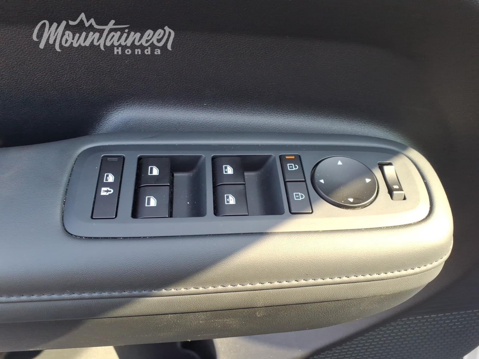 Used 2026 Serenity White Hyundai SEL image 40