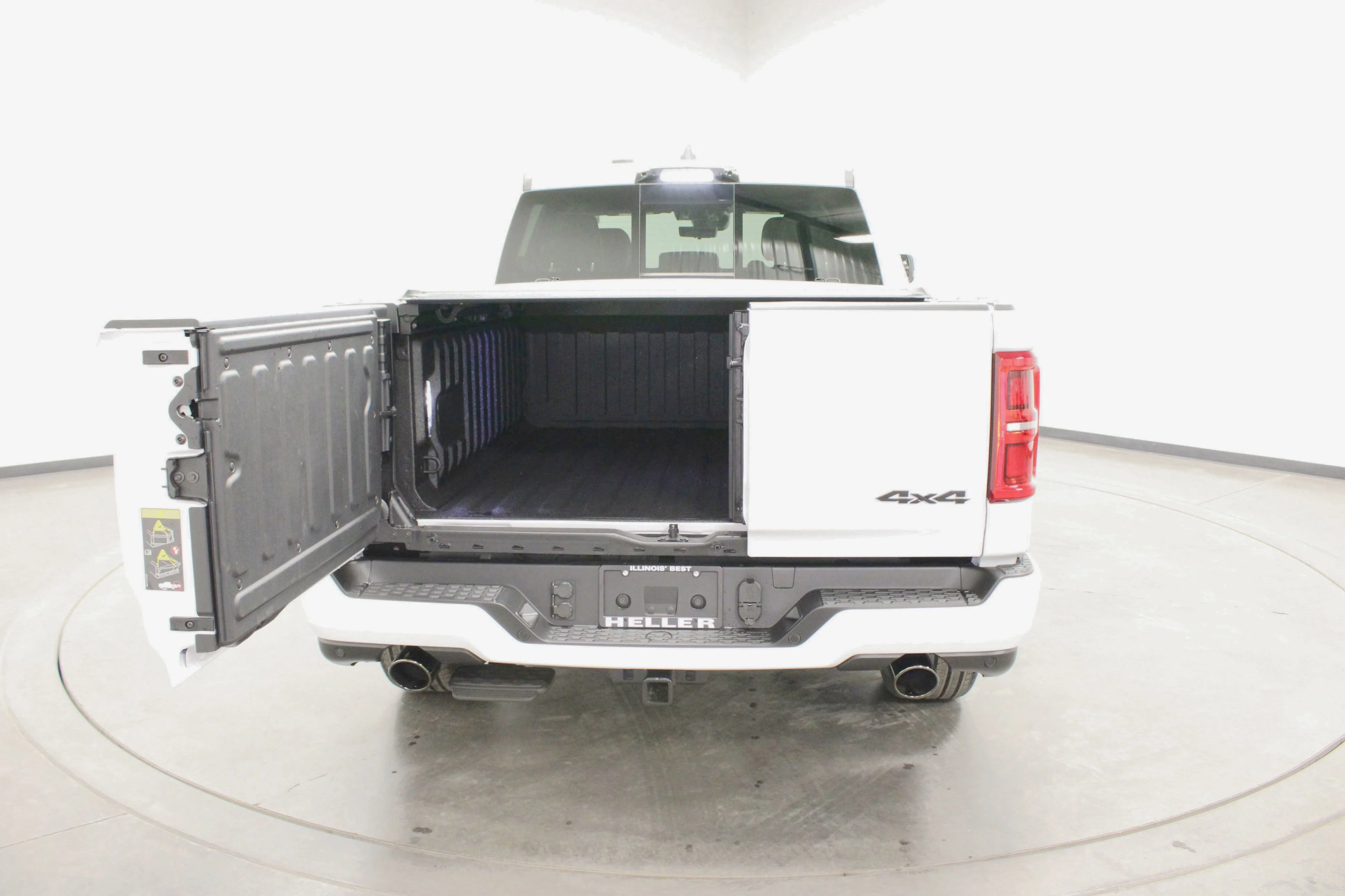 New 2026 Bright White Clear-Coat Exterior Paint RAM Limited image 18