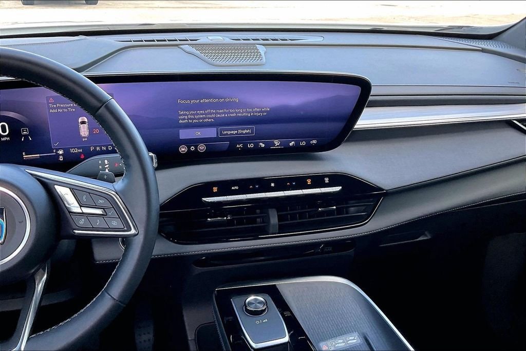 Used 2025 White Buick Preferred image 9