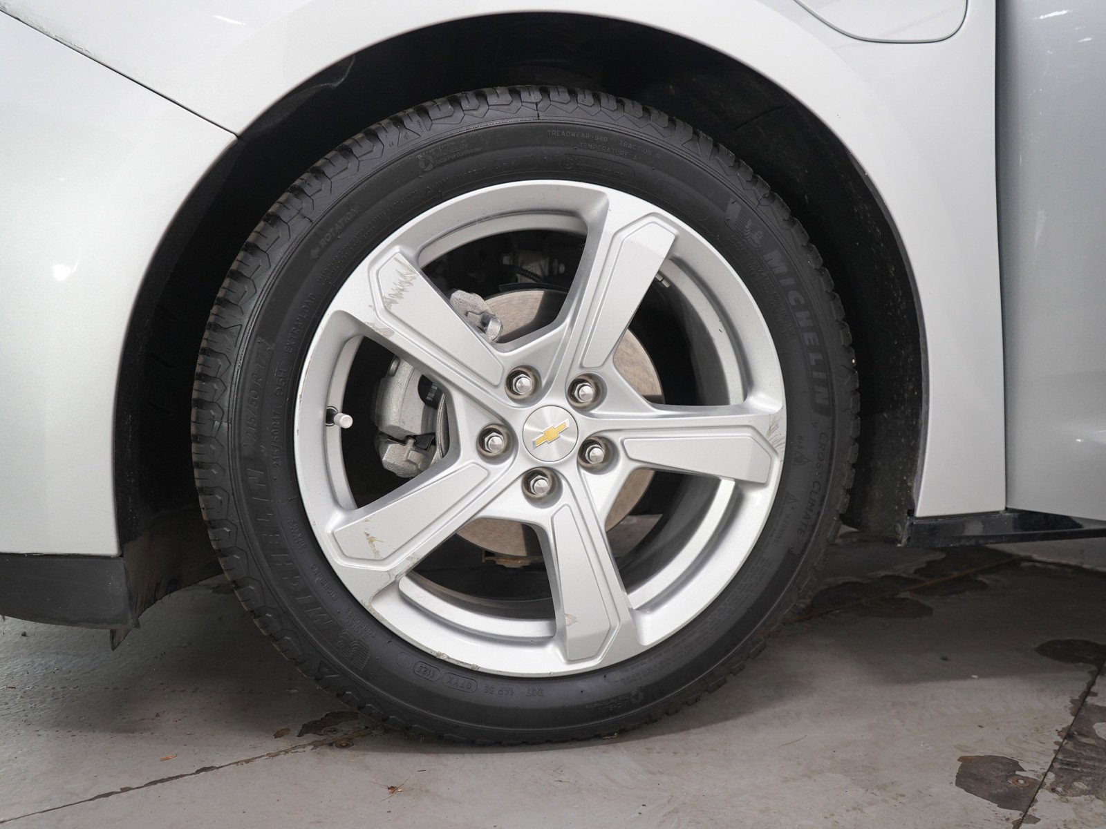 Used 2018 Silver Ice Metallic Chevrolet Lt image 28