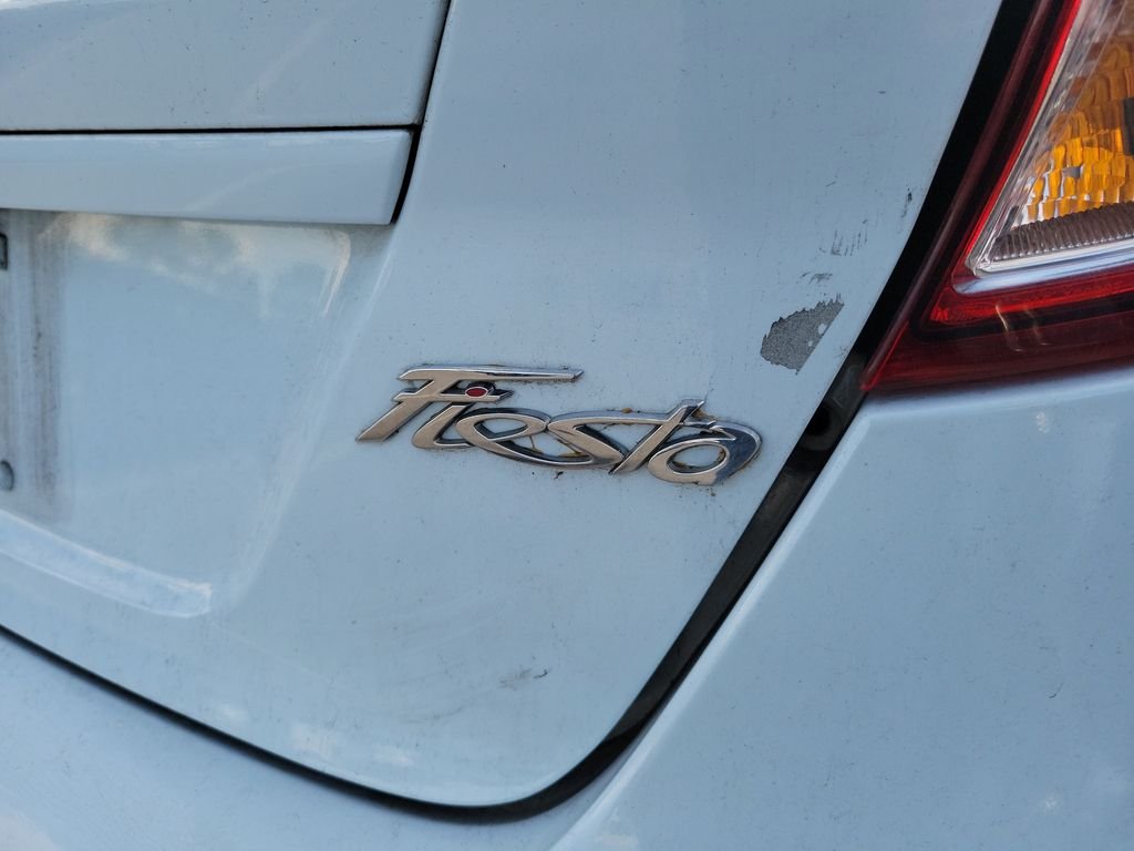 Used 2019 White Ford SE image 11