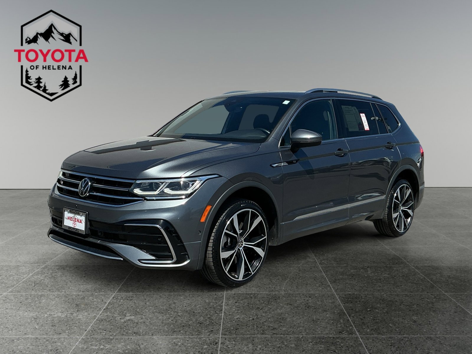 2023 Volkswagen Tiguan 2.0T SEL R-Line 4Motion's photo