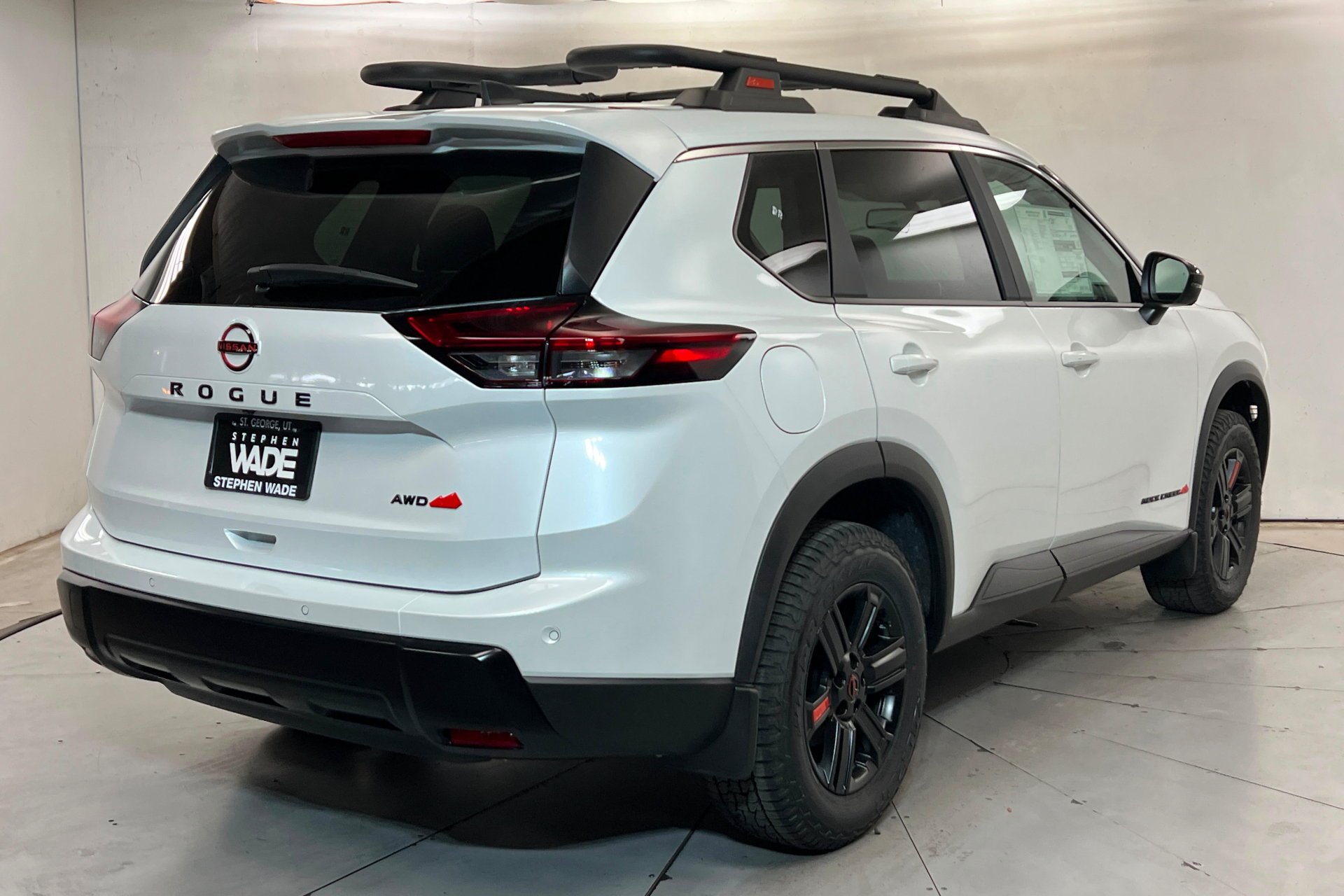 New 2026 Everest White Pearl TriCoat Nissan Rock Creek® image 6