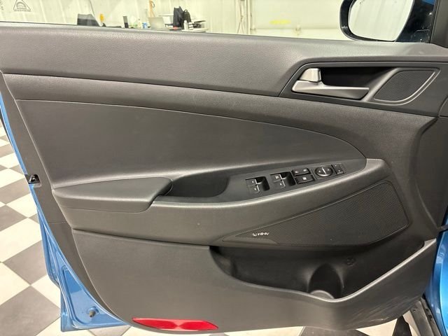 Used 2018 Blue Hyundai Limited image 10