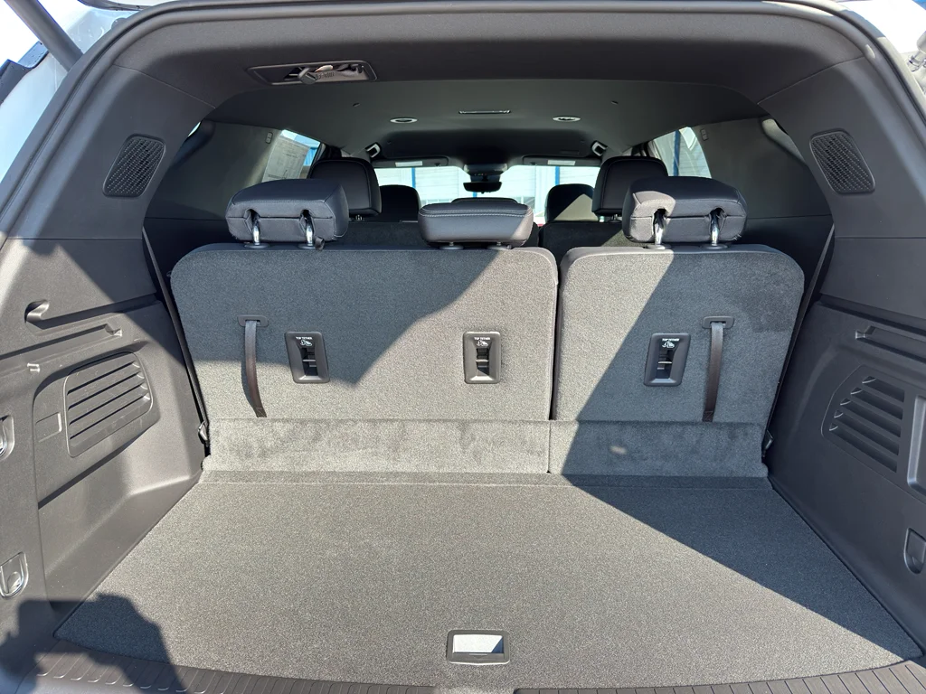 2026 Chevrolet Traverse LT - Photo 15