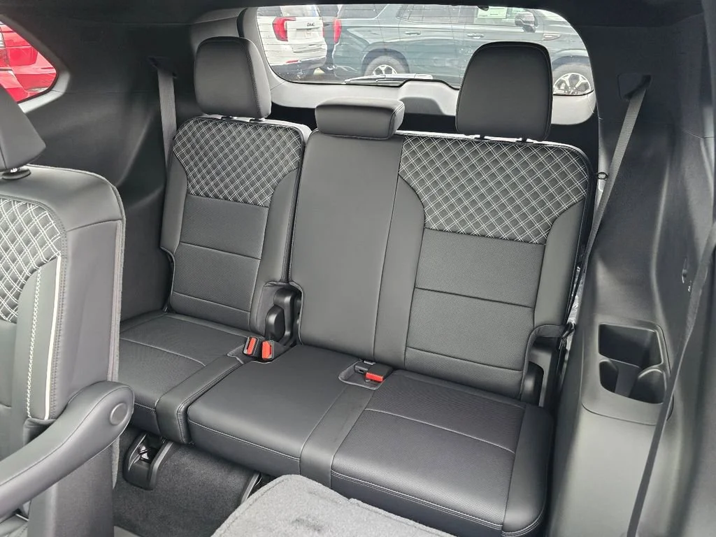 2026 GMC Acadia Denali - Photo 27