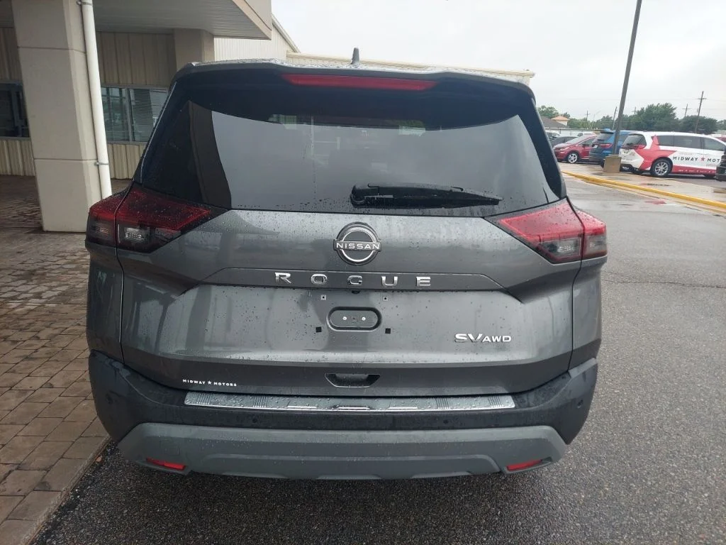 Used 2023 Gray Nissan SV image 6