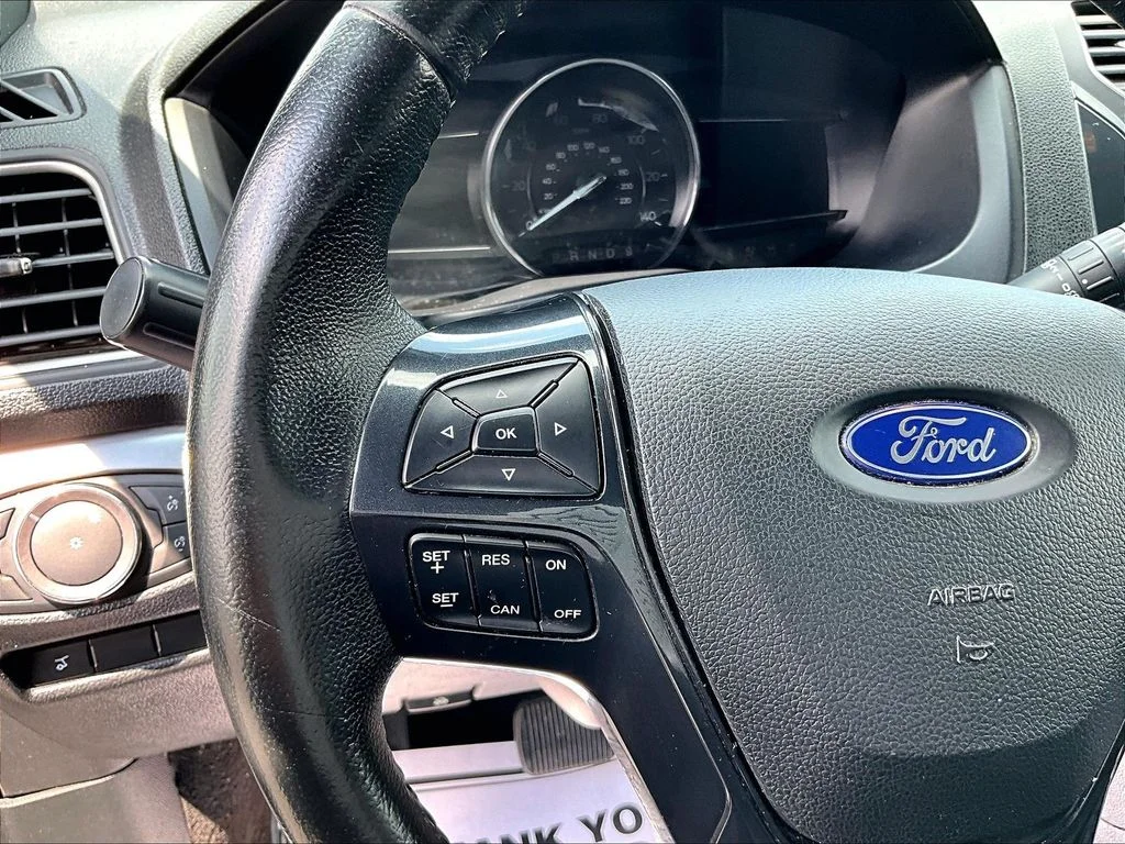 Used 2019 Black Ford XLT image 17