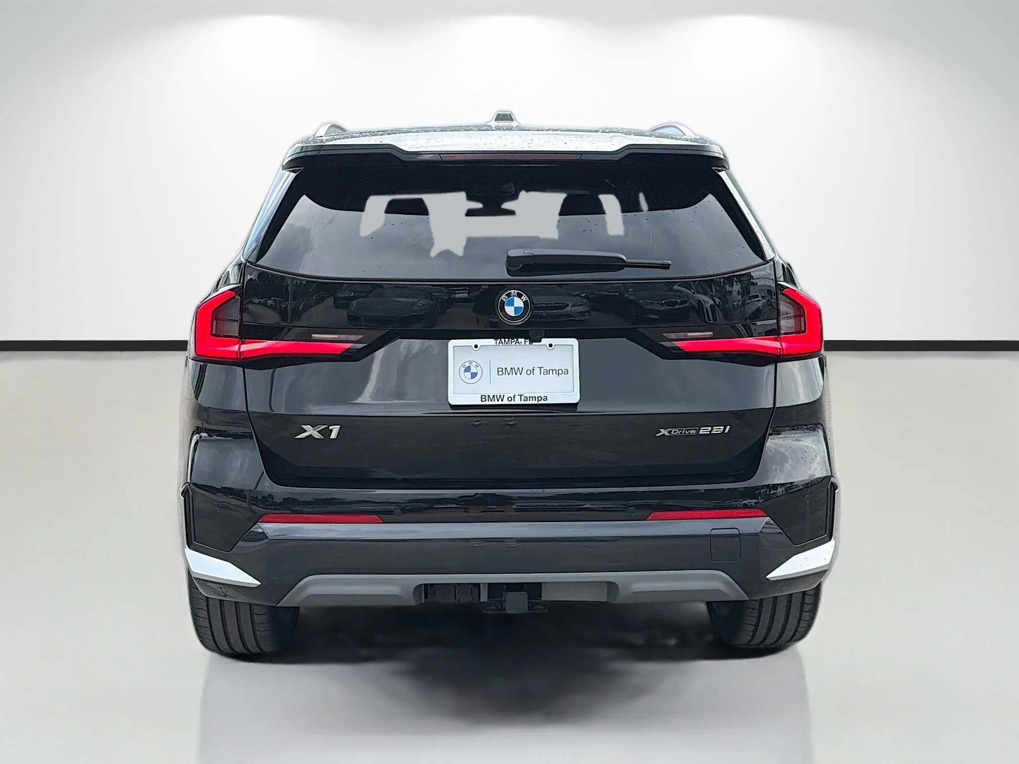 New 2026 Jet Black BMW xDrive28i image 4