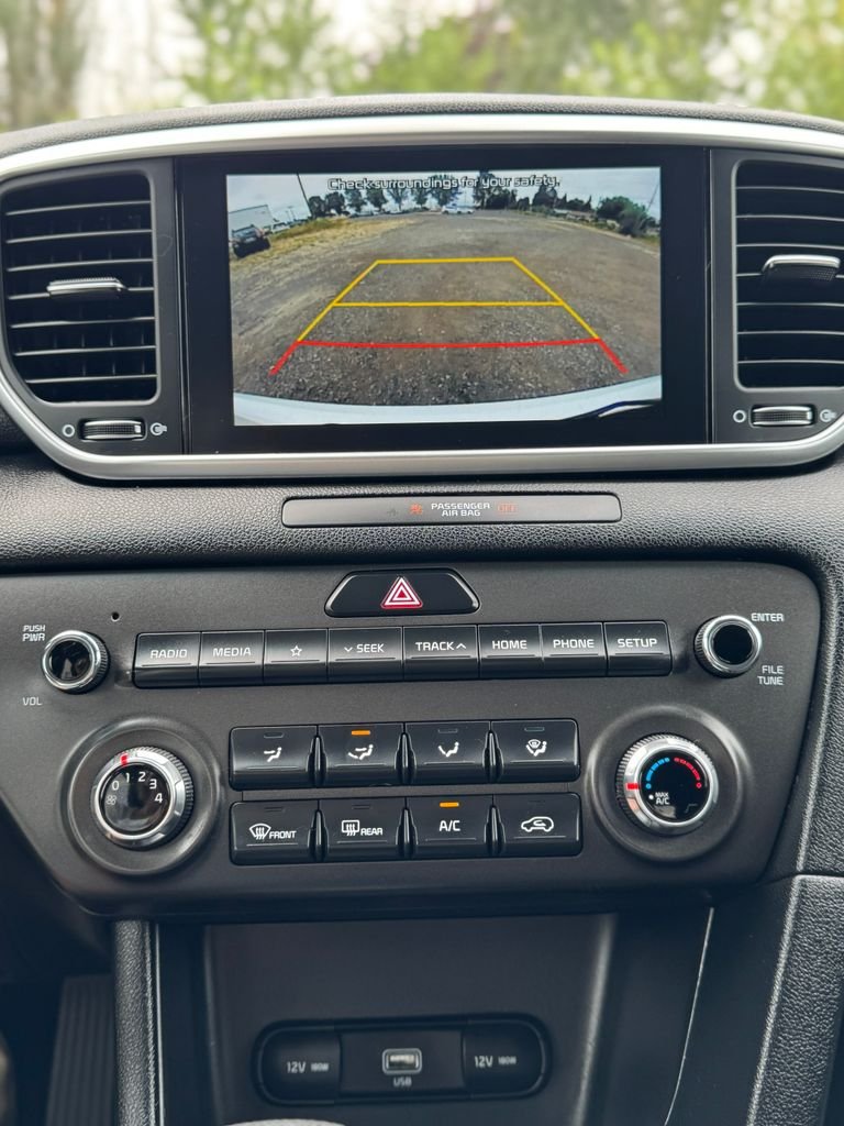 Used 2022 Snow White Pearl Kia LX image 18