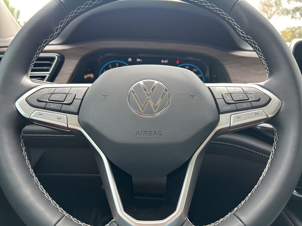 New 2026 White Volkswagen 2.0T SEL image 25