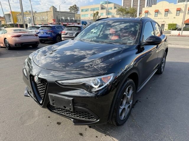Certified Used 2022 Black Metallic Alfa Romeo Sprint image 3
