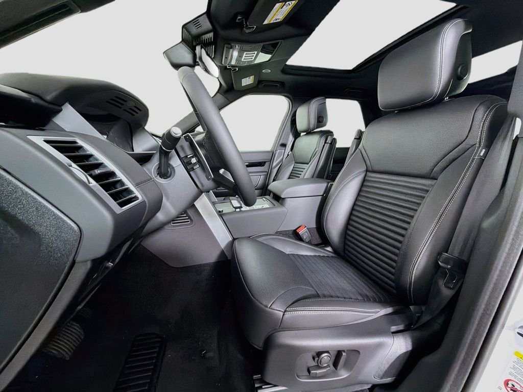 New 2026 Fuji White Land Rover S image 22