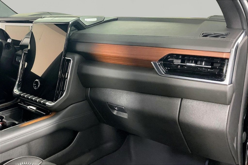 2026 GMC Yukon Denali - Photo 26
