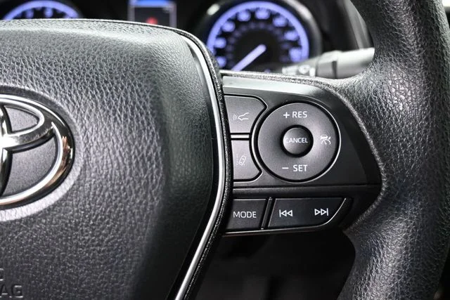 Used 2019 Silver Toyota LE image 19