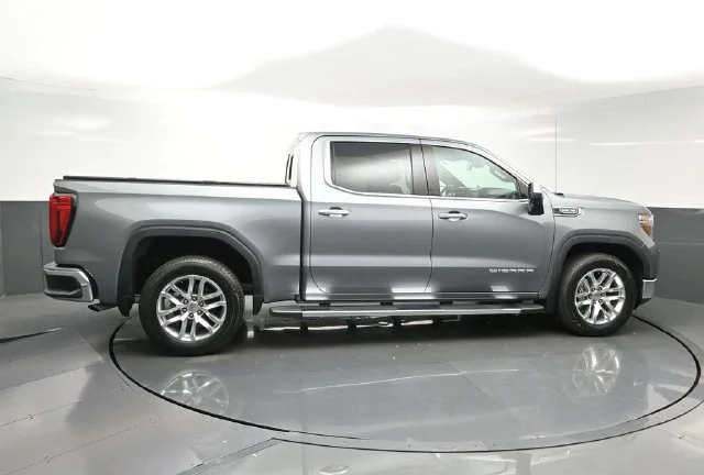 Used 2019 Gray GMC SLT image 8