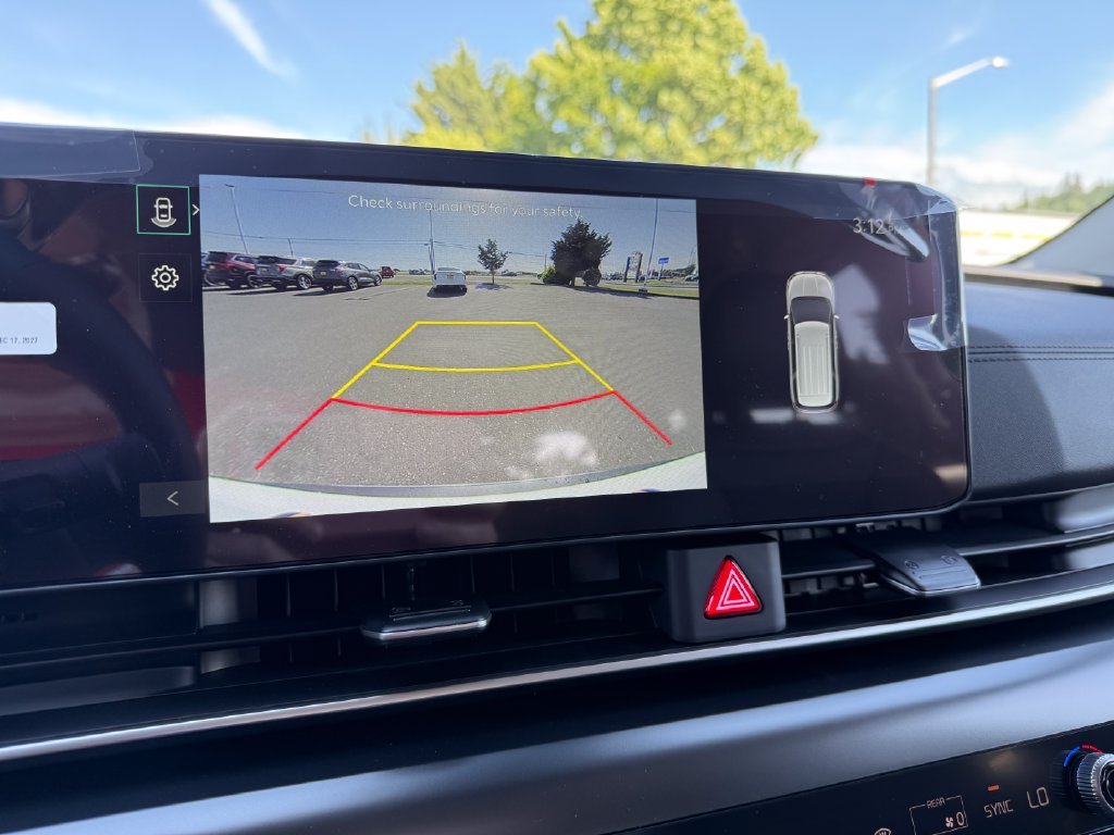 New 2026 Snow White Pearl Kia LXS image 27