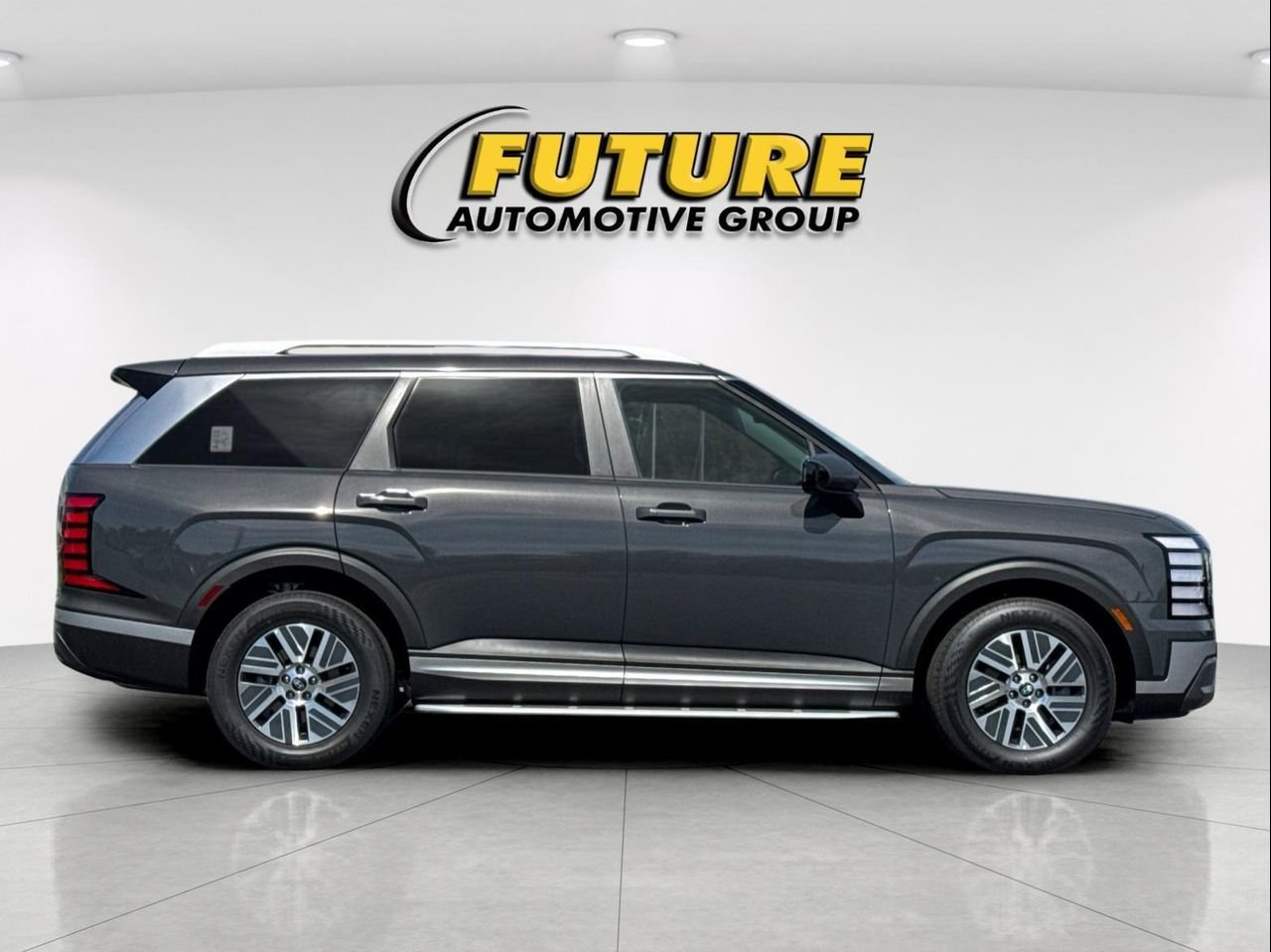 New 2026 Gray Hyundai Blue SEL 8P image 2