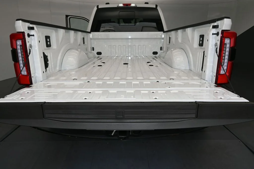 New 2026 Star White Metallic Tri-Coat Ford F-350® Platinum® image 15
