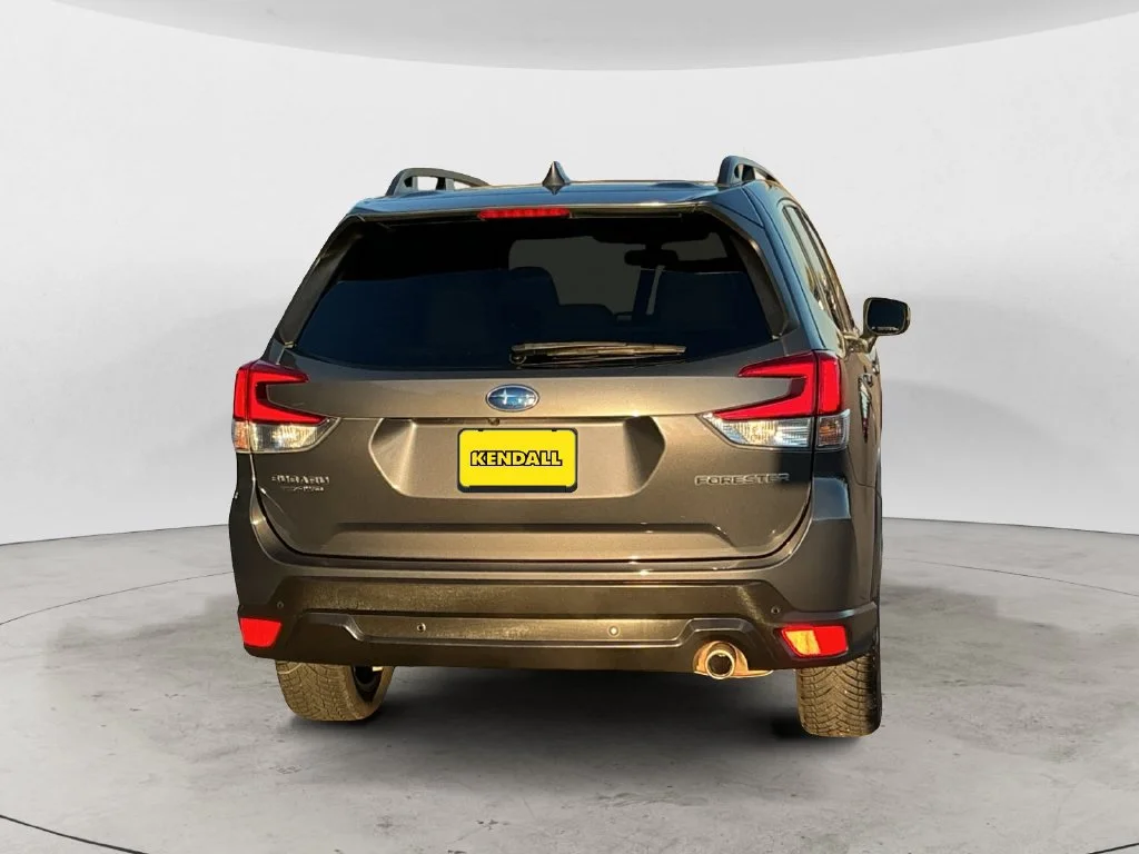 Used 2022 Gray Subaru Limited image 10