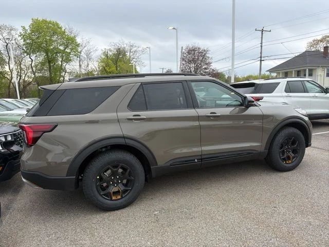 New 2026 Gray Ford Tremor image 3