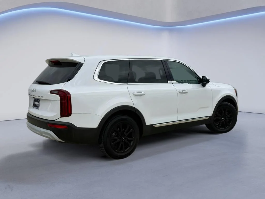 Used 2022 Glacial White Pearl Kia LX image 6