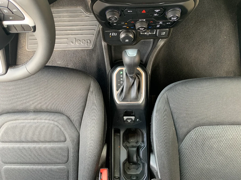 Used 2021 Black Clearcoat Jeep Latitude image 17