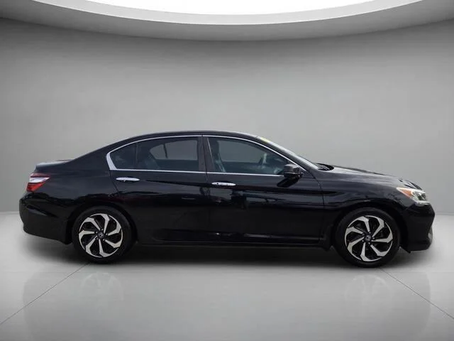 Used 2017 Modern Steel Metallic Honda EX-L image 6