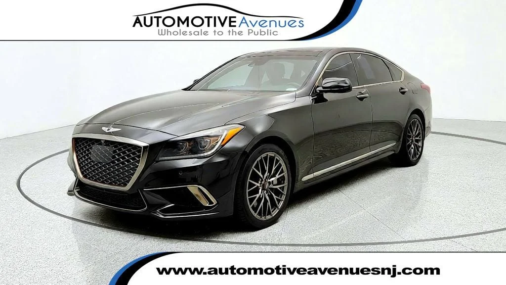 Used 2018 Victoria Black Genesis 3.3T Sport RWD image 1