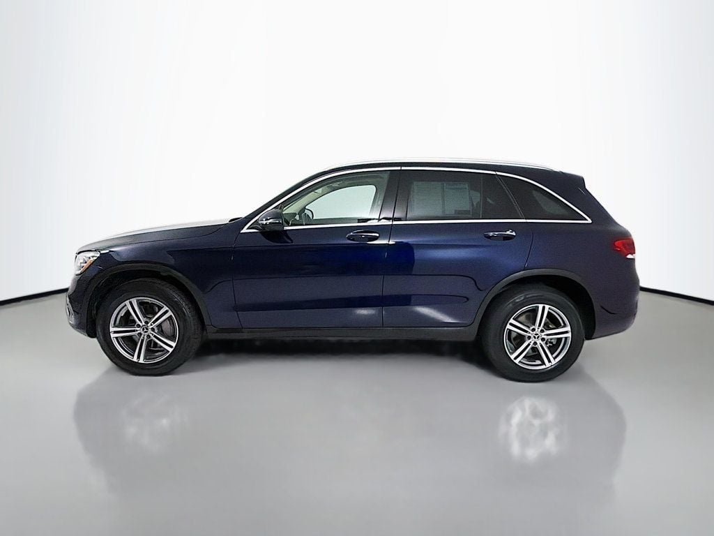 Used 2022 Lunar Blue Metallic Mercedes-Benz GLC 300 4MATIC® SUV image 4