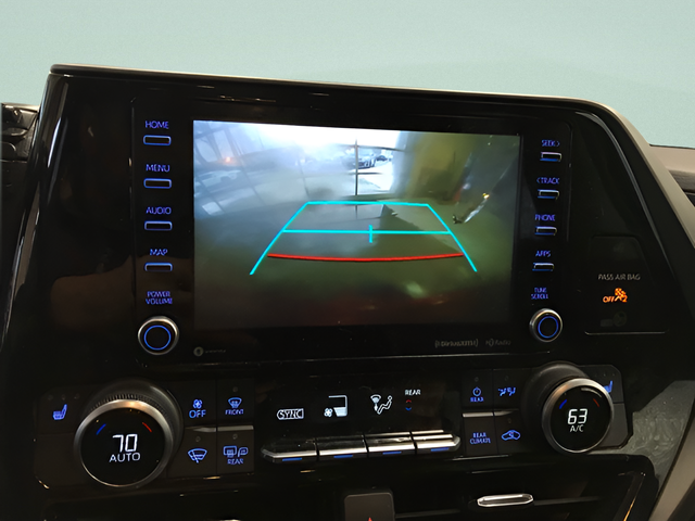 2022 Toyota Highlander XLE - Photo 19