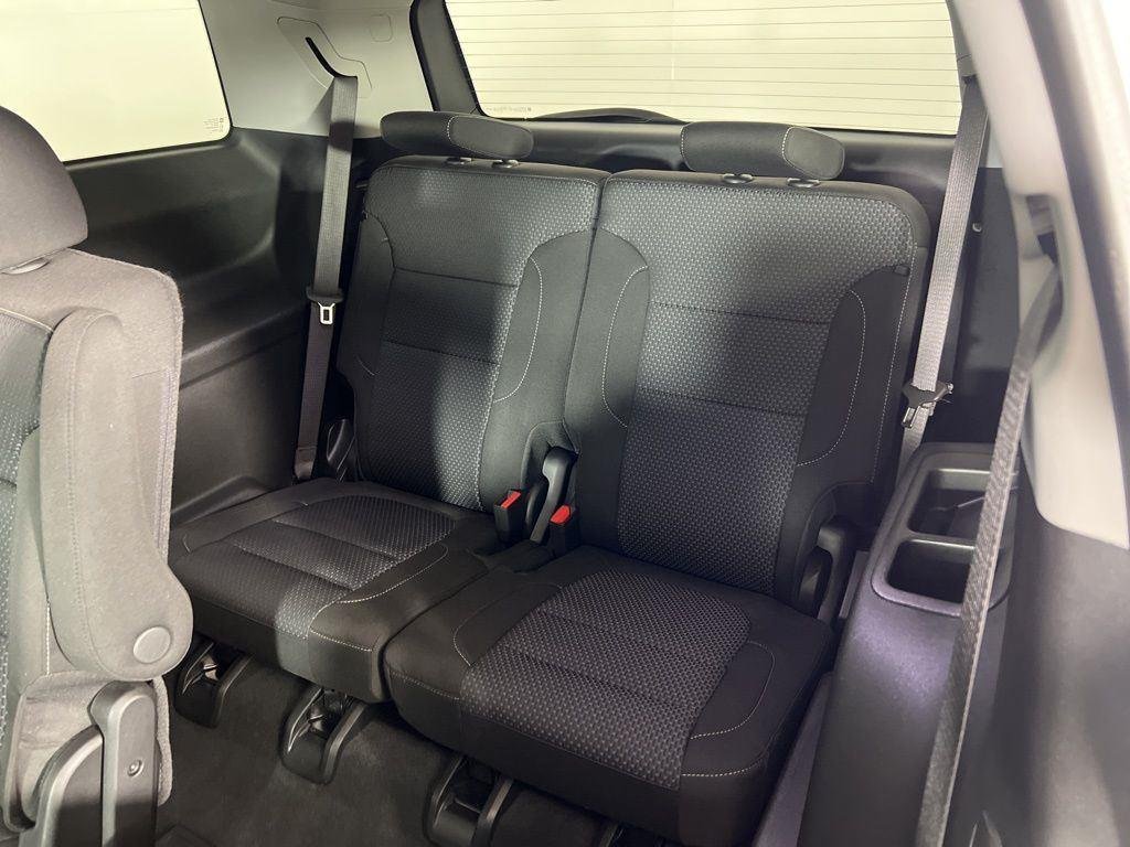 Used 2023 Summit White GMC SLE image 23