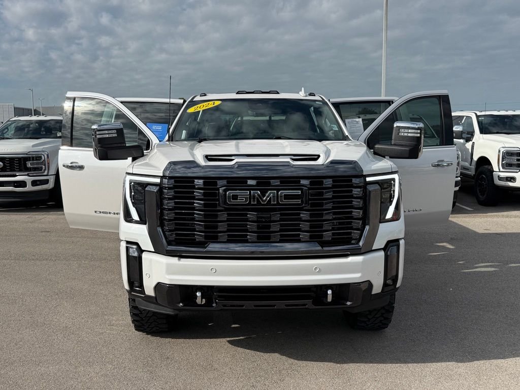 Used 2024 White Frost Tri-Coat GMC Denali Ultimate image 25