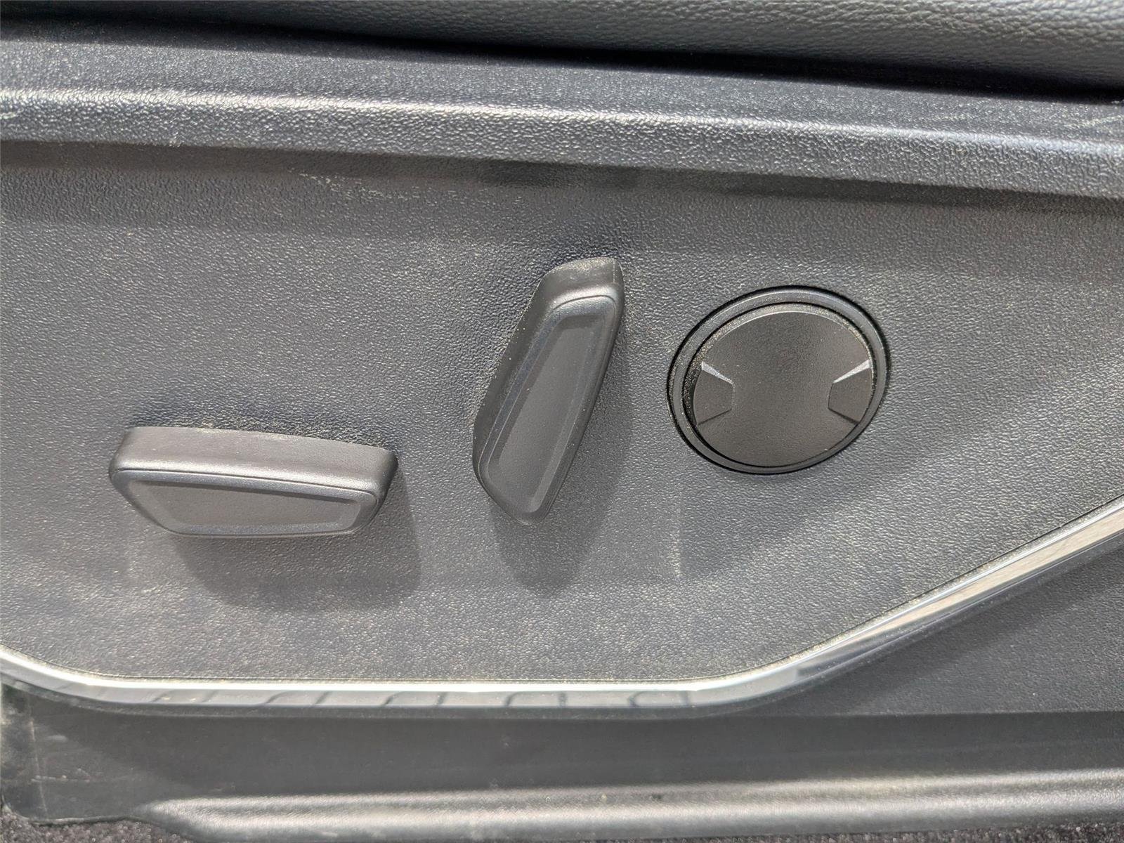 Certified Used 2022 Space White Metallic Ford LARIAT image 14
