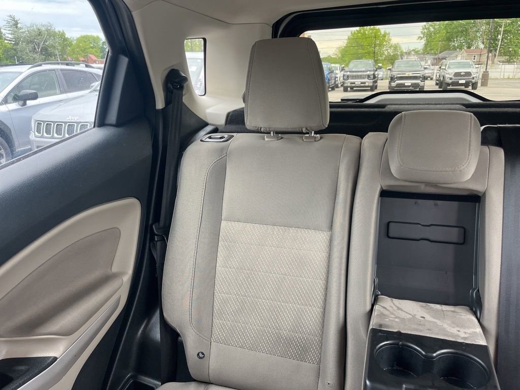 Used 2020  Ford S image 14