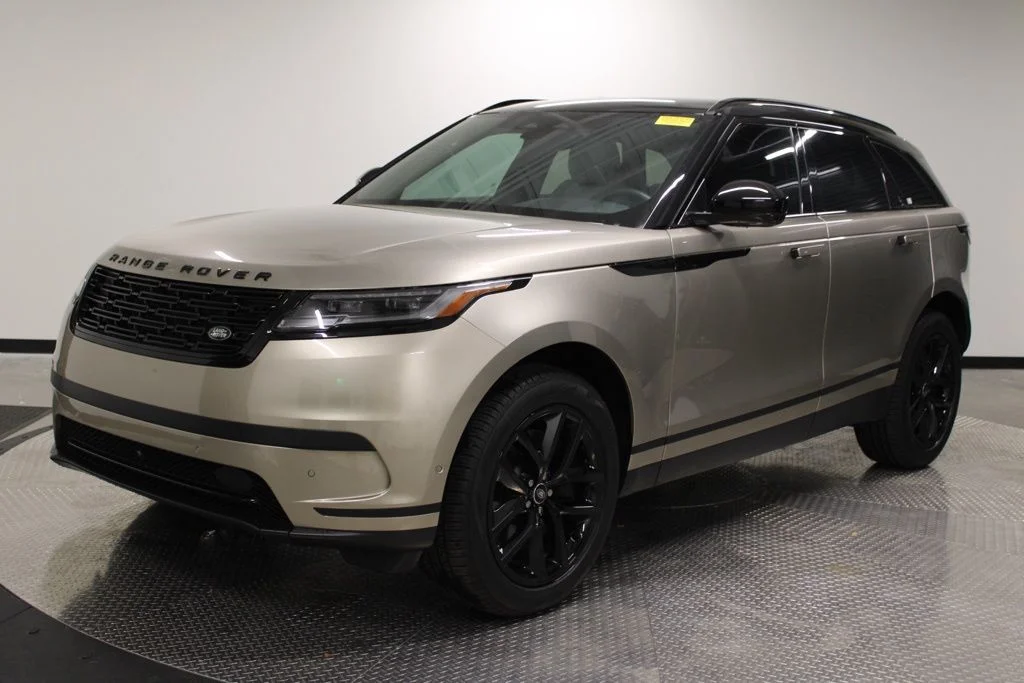 2026 Land Rover Range Rover Velar P250 S's photo