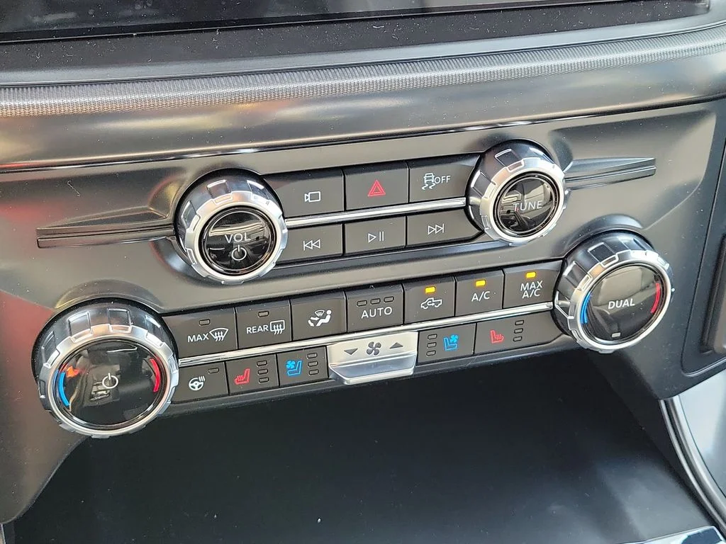 New 2026 Carbonized Gray Metallic Ford Lariat® image 22