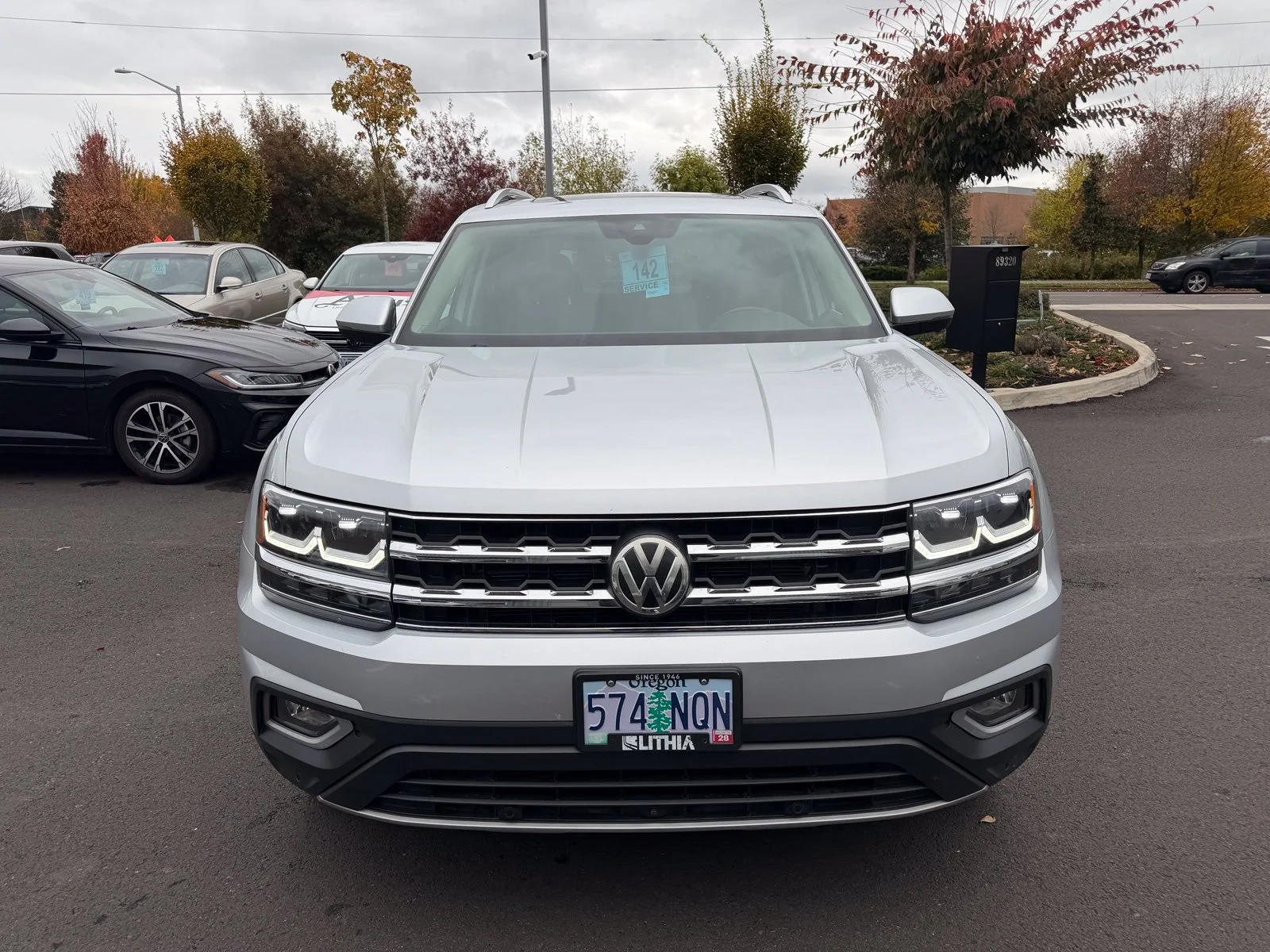 Used 2018 Silver Volkswagen SEL Premium image 8